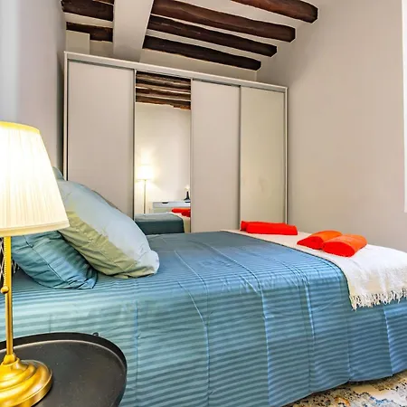 4 Guests Flat - Rue Mouffetard Appartamento Parigi